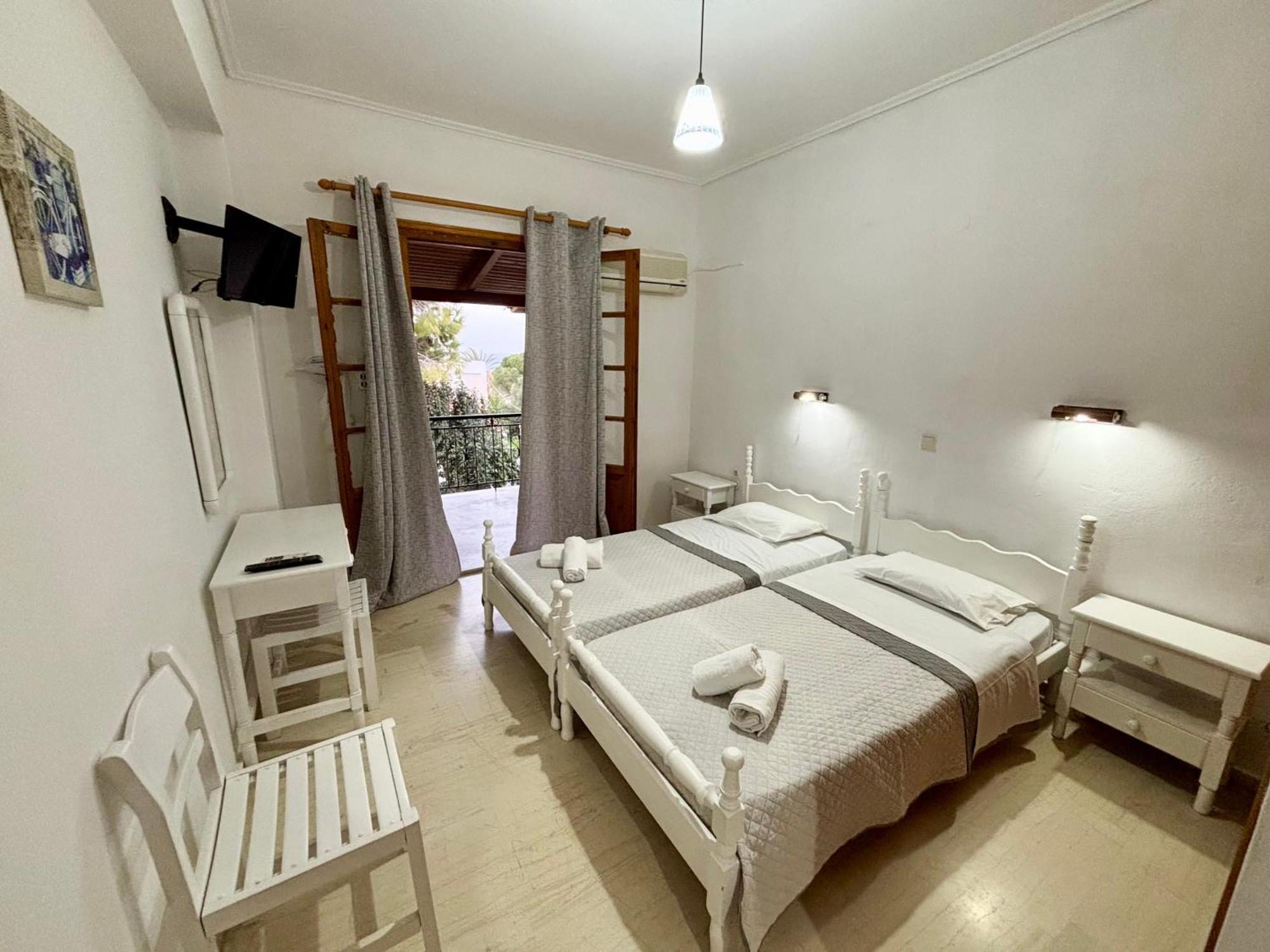 Athina Apartments Argassi Exteriér fotografie